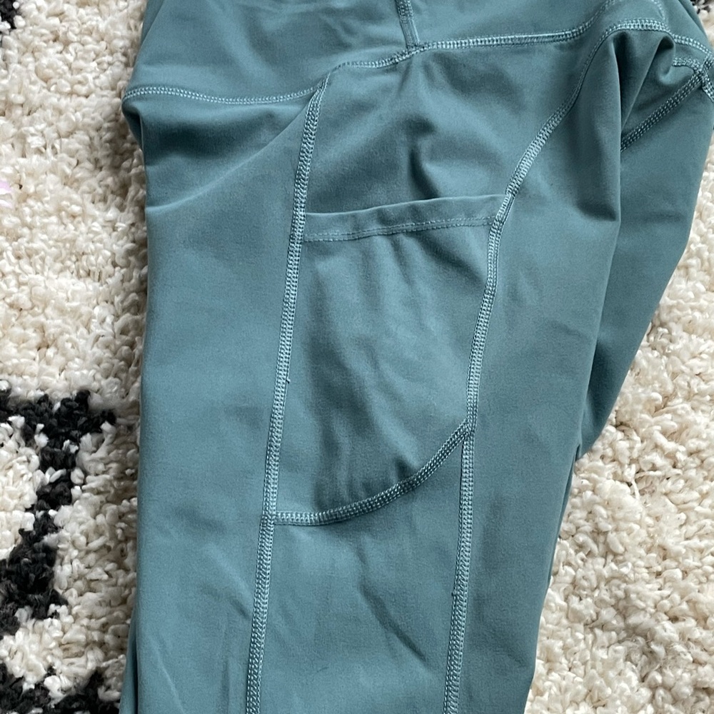 Women’s leggings with pockets